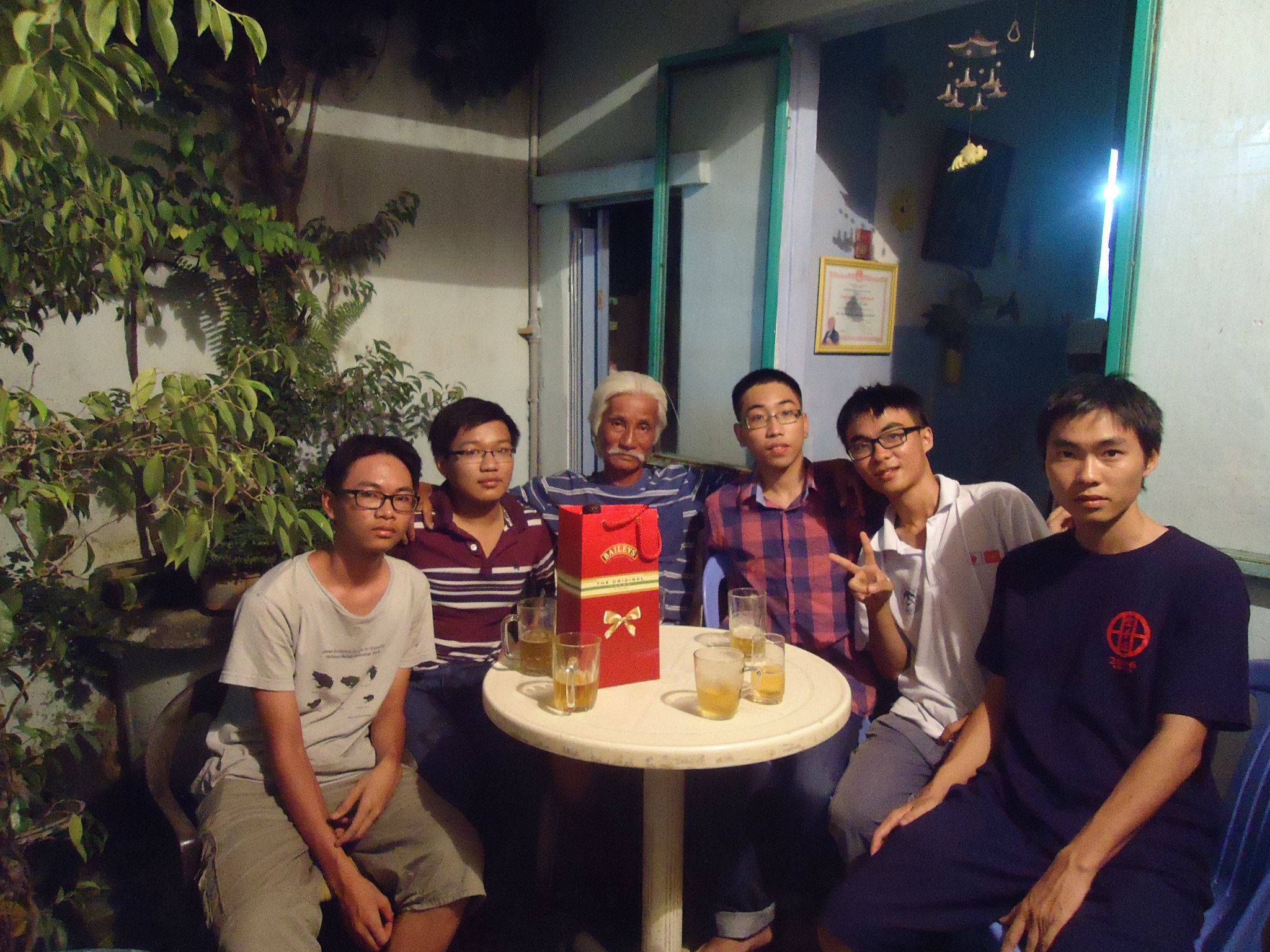 Đôi Dòng Tri Ân Thầy cùng bài thơ Mùi Của Mẹ