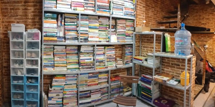 Tủ Sách Cá Nhân Tủ Sách Cá Nhân